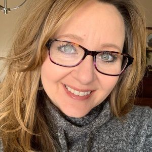 Meet your Posher, April